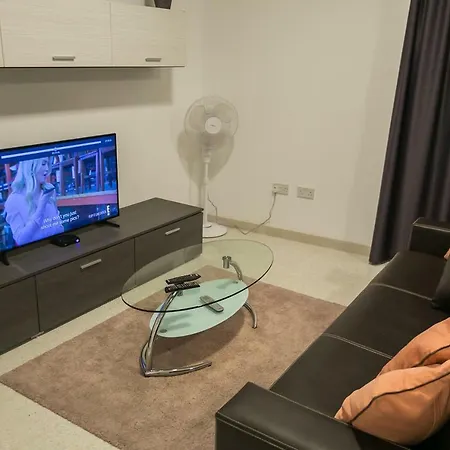 Palma Flat In Center Of Qawra *